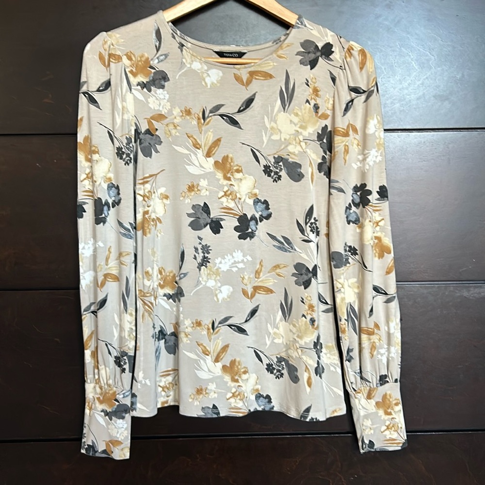 RW&CO long sleeve top.